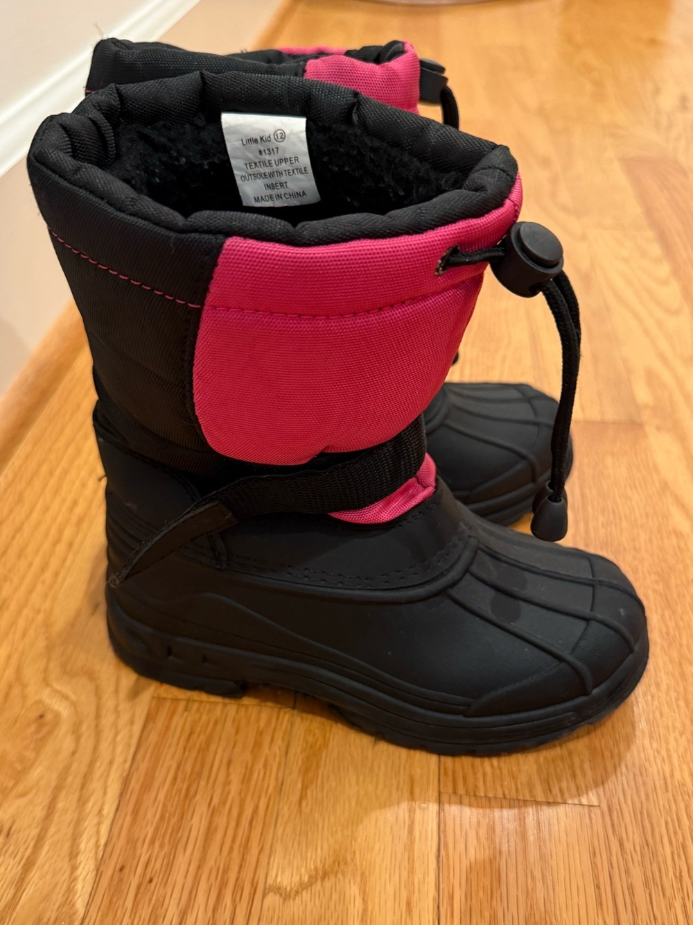 Skadoo Kid’s  Insulated Black and Pink Winter Snow Boots Sz 12